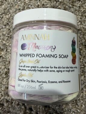 AMINNAH - Macaron Whipped Foaming Soap NEW